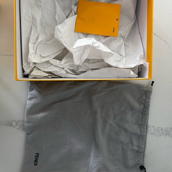 Suede gray Fendi platforms with neon yellow heels. - Picture 10 of 13